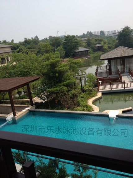 壁掛式過濾設(shè)備2